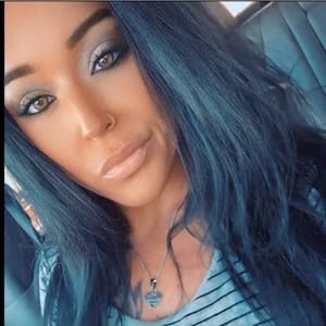 Meet your Posher, Toriann